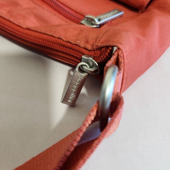 Baggallini Vibrant Melon Medium Size Multi Pocket Cross Body Bag 11X8X4 - Picture 8 of 16